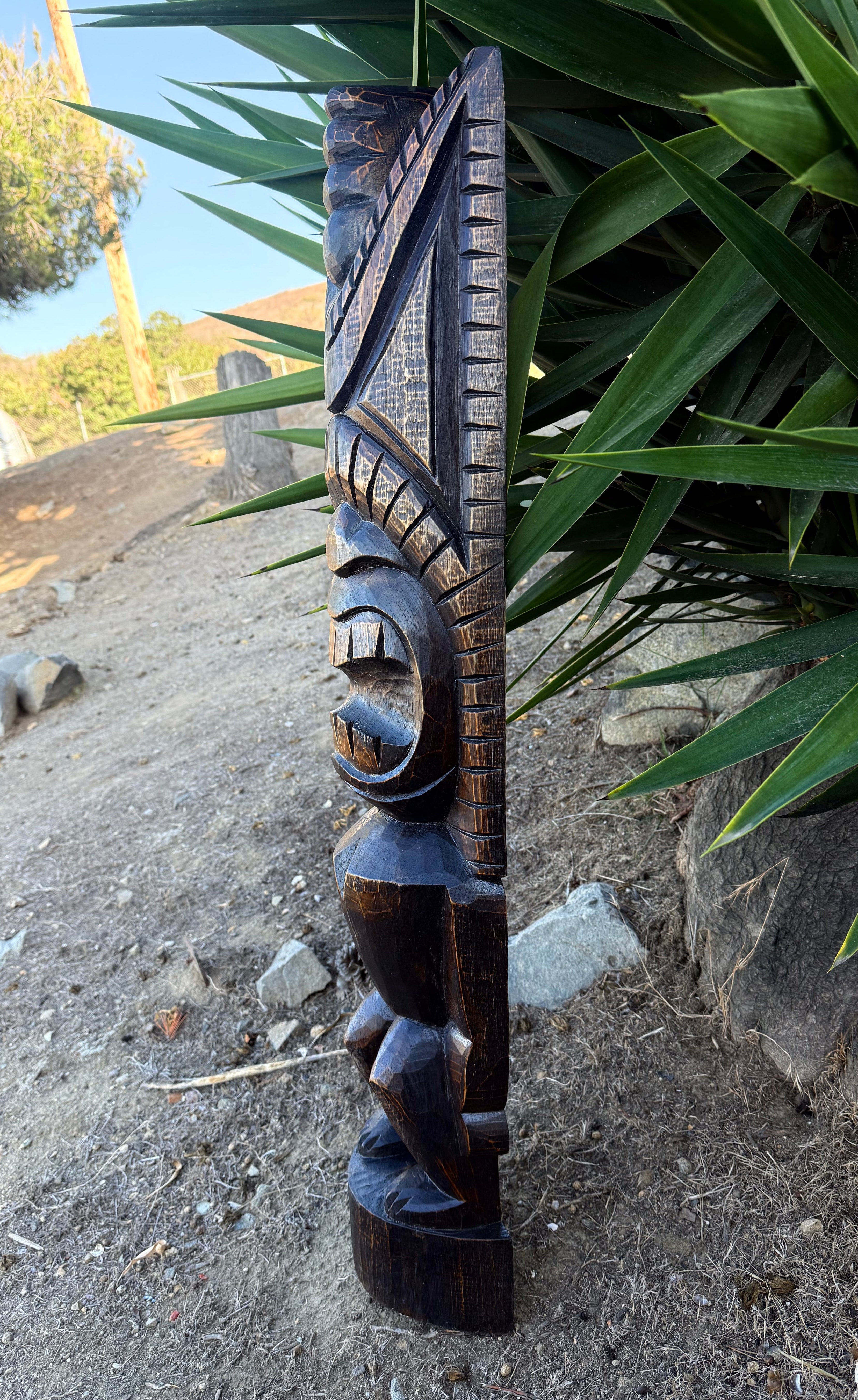 Kane hawaiian tiki god satatue side