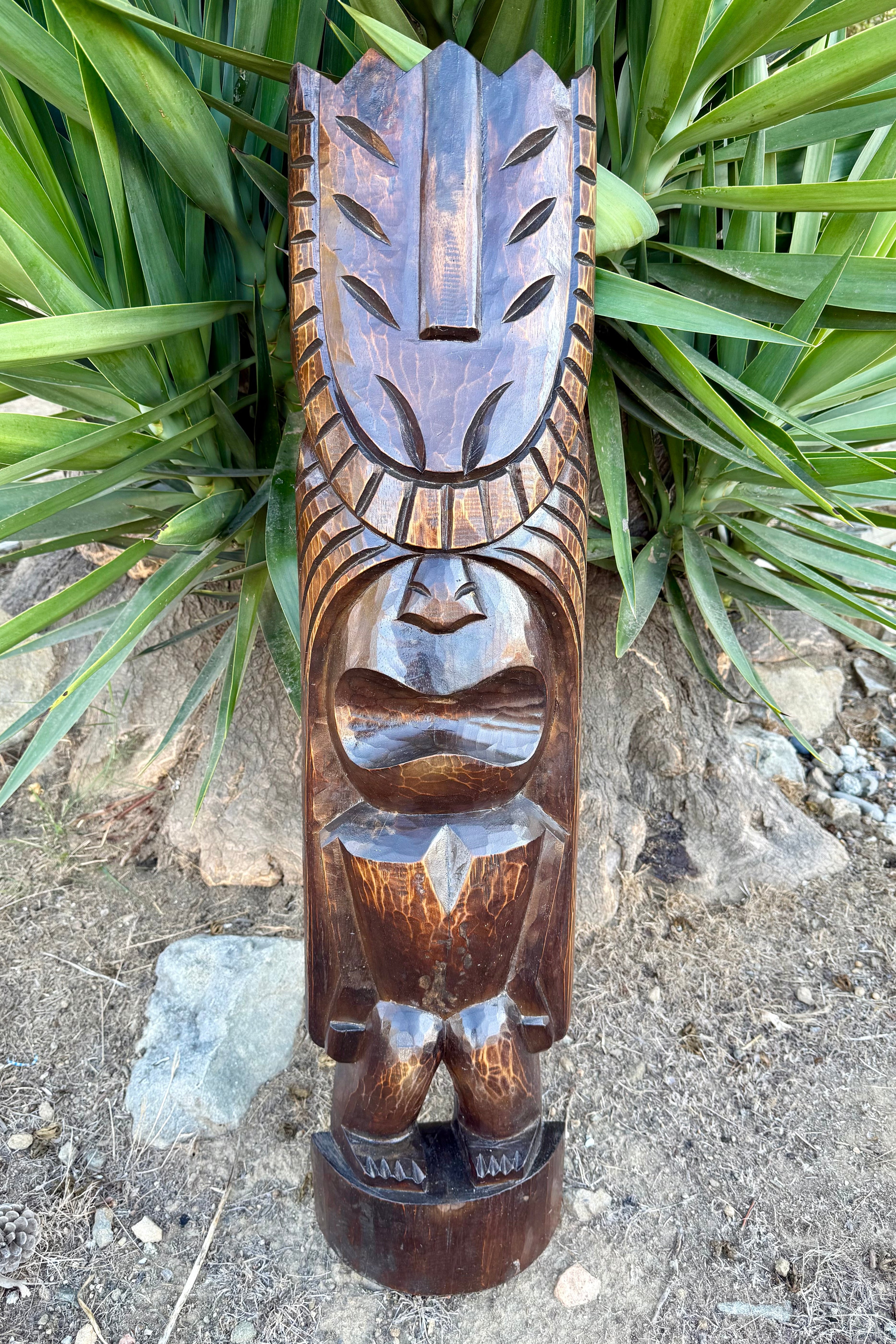 kanaloa half statue front