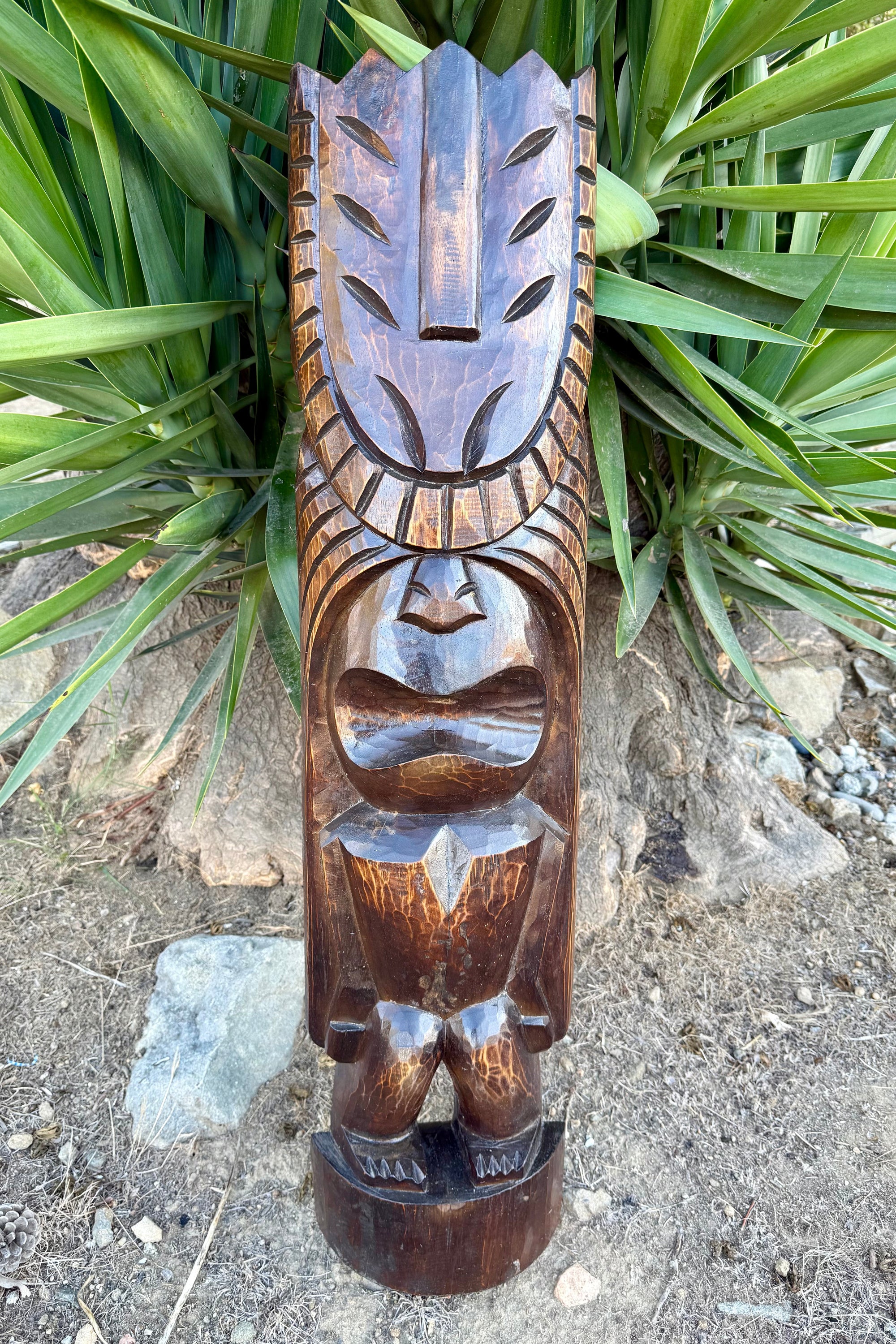 kanaloa half statue front